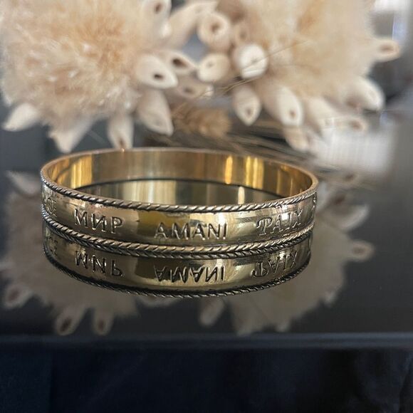 Avon Peace bangle gold tone - Picture 2 of 4